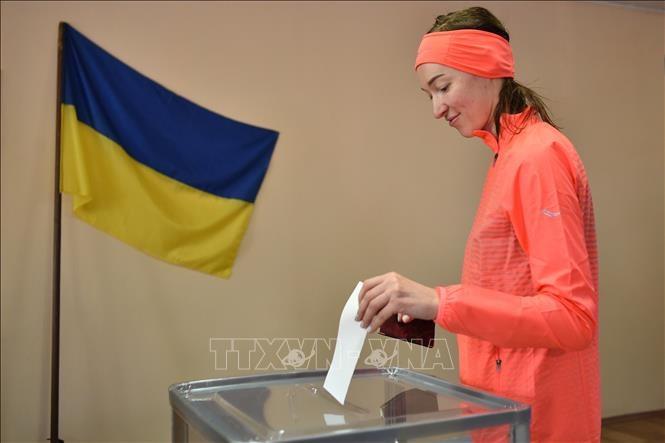 Ukraine công bố kết quả bầu cử Tổng thống trước 17/2